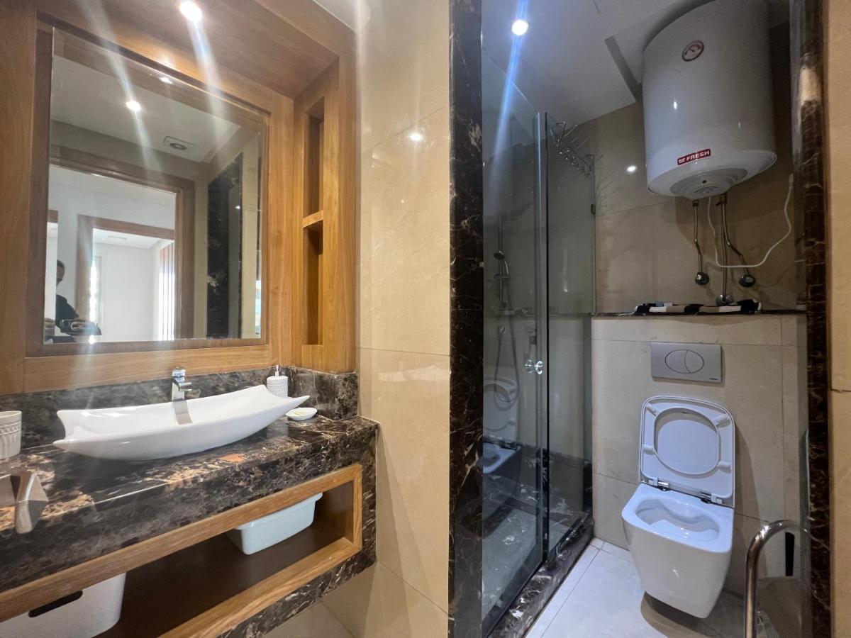 Luxury Apart 2 Ch -Casa Finance City Casablanca Exteriér fotografie